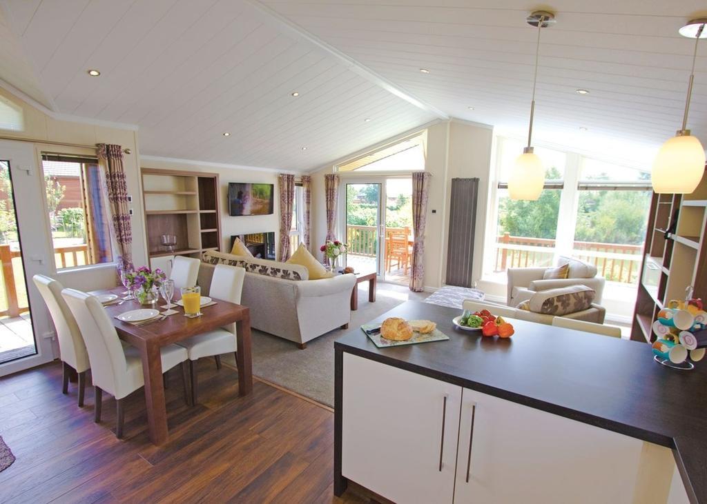 The Springs Lakeside Holiday Park Fladbury Номер фото